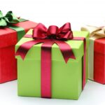 Be Aware of A Few Signs that Indicate You Need Porcelain Dental Veneers